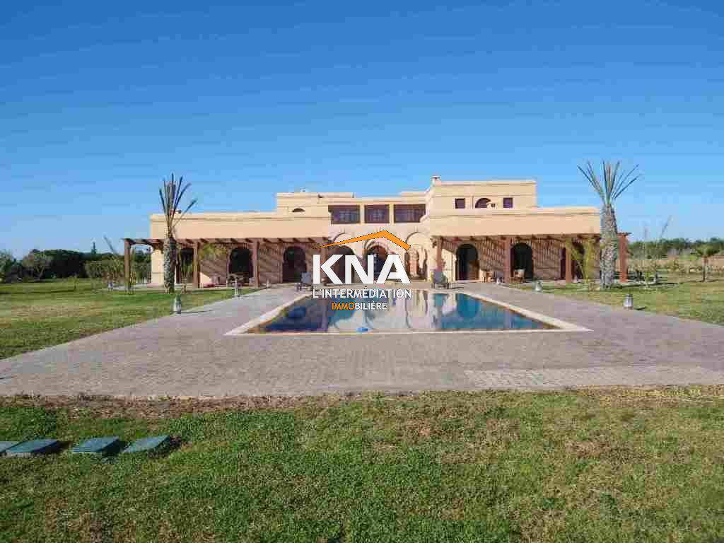 Très jolie Villa de style mixte située dans un écrin de verdure au sein d'un environnement naturel Achat Achat Villa à Route de Ouarzazate Marrakech