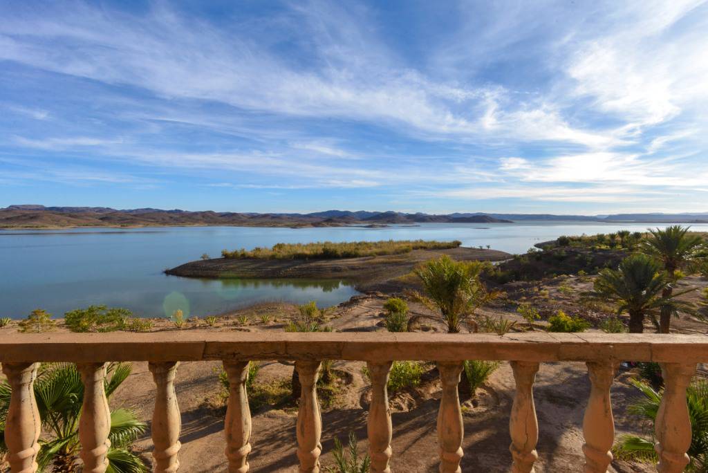 Villa, Bordure de Lac Ouarzazate Maroc