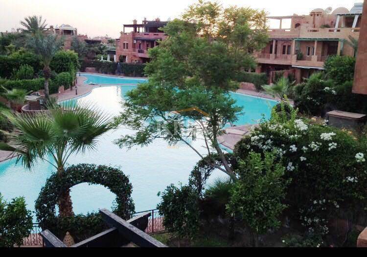 Jolie Villa située au sein d’une résidence familiale de prestige avec de grands jardins et une piscine lagon Location longue durée Location longue durée Villa à Route de Casablanca Marrakech