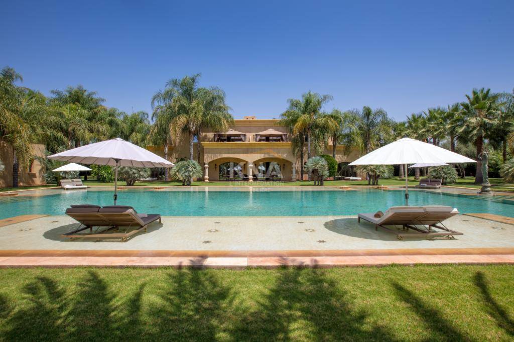 Exceptionnelle Villa de haut standing entièrement climatisée Achat Achat Villa à Route de Fès Marrakech