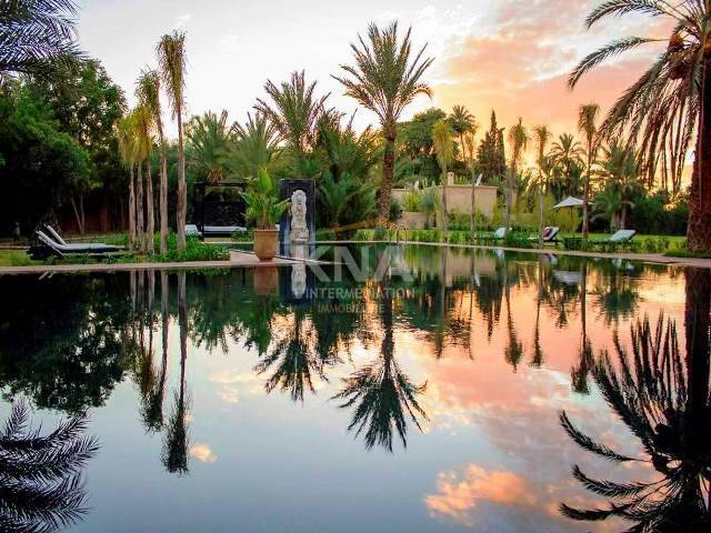 Superbe Propriété construite aux allures de Palais arabo-berbère Achat Achat Villa à Palmeraie Marrakech