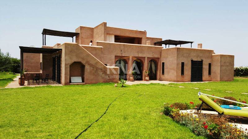Jolie Villa de style mixte à 15 mn des golfs Royal et Amelkis au sein d'un très bel environnement face aux montagnes de l’Atlas Achat Achat Villa à Sidi Abdellah Ghiat Marrakech
