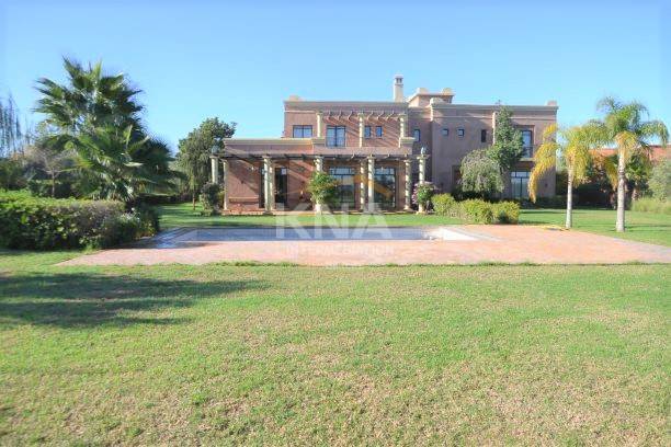 Très jolie Villa située au sein d’un complexe golfique Location longue durée Location longue durée Villa à Route d'Amizmiz Marrakech