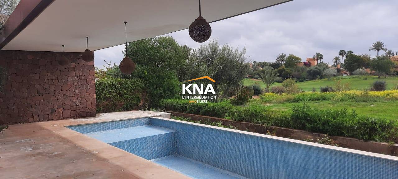 Jolie Villa contemporaine en première ligne de Golf Achat Achat Villa à Amelkis Marrakech