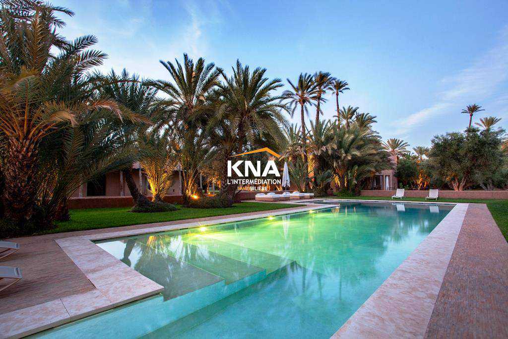 Magnifique Villa contemporaine dotée d’un très beau parc arboré Achat Achat Villa à Bab Atlas Marrakech