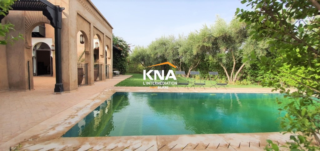 Jolie Villa de style mixte située sur la route de Fès Achat Achat Villa à Route de Fès Marrakech