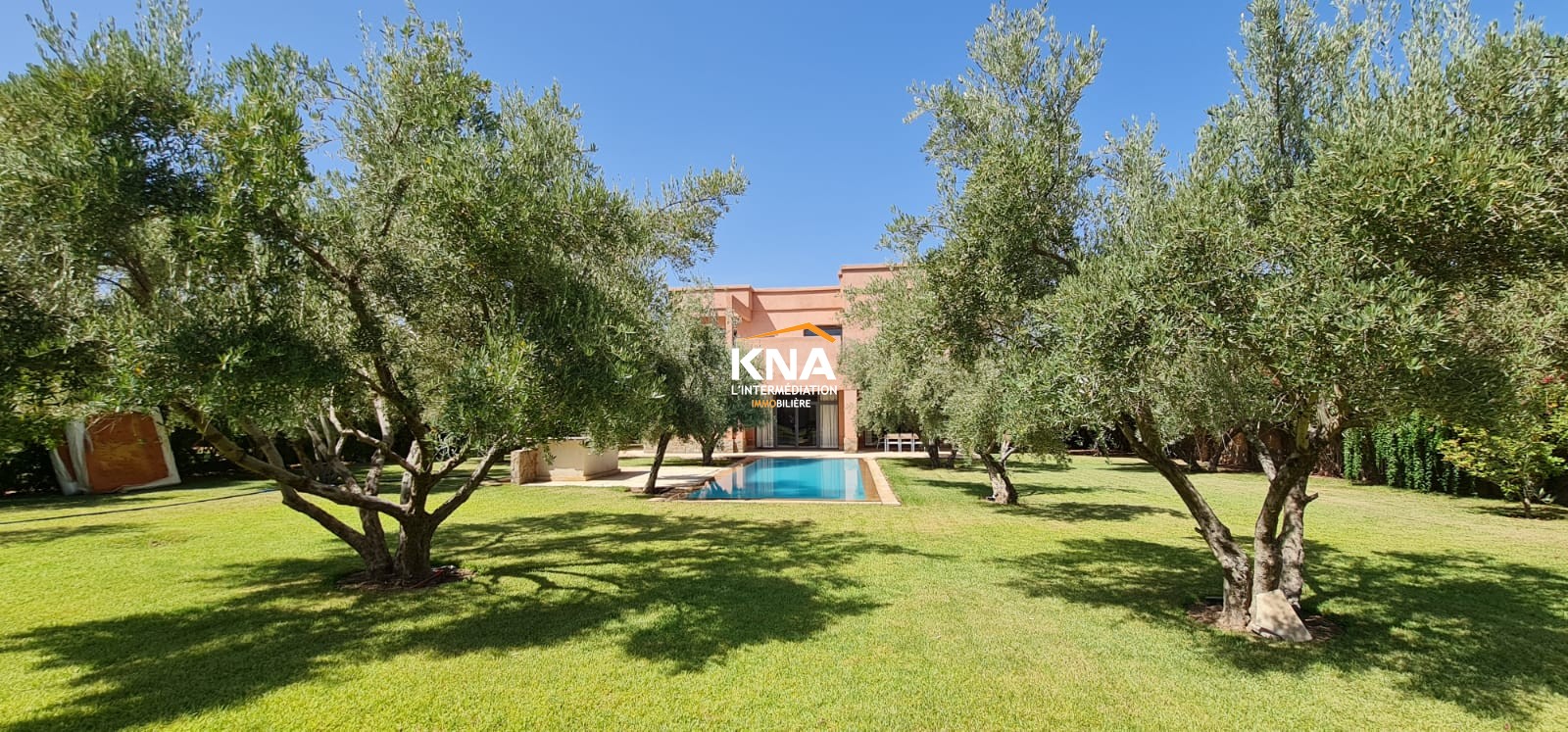 Très jolie Villa remise à neuve au sein d’une résidence sécurisée de 6 villas Location longue durée Location longue durée Villa à Route de Fès Marrakech