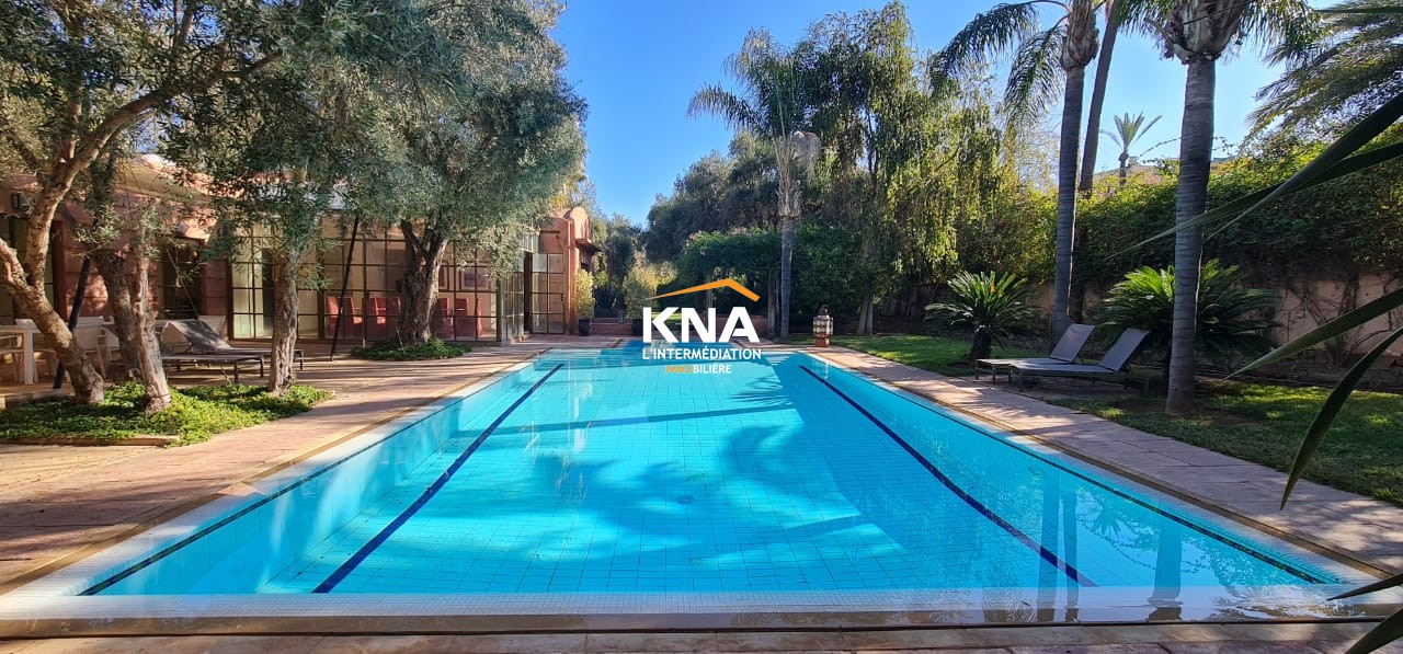 Beautiful charming Villa in a golf resort 15 minutes from the city center Sale Sale Villa in Amelkis Marrakech