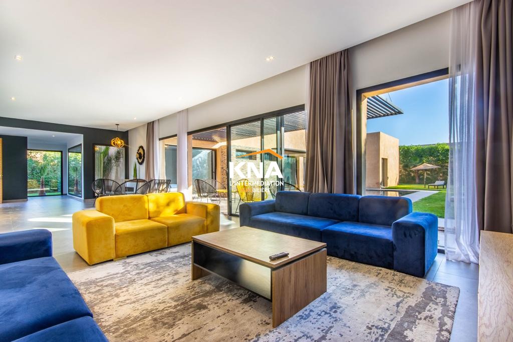 Beautiful contemporary style Villa without vis-à-vis in a very secured residence Sale Sale Villa in Ourika road Marrakech