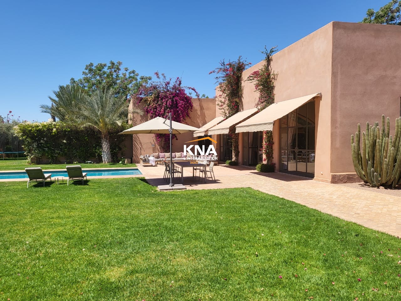 Superbe moderne Villa située sur la route de Fès au sein d’un domaine privé Location courte durée Location courte durée Villa à Route de Fès Marrakech