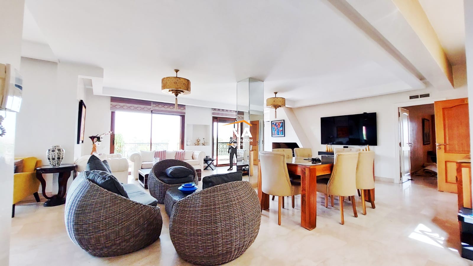 Very beautiful furnished Duplex ideally located on the 5th and last floor of a luxury residence in the heart of Hivernage Long term rental Long term rental Apartment in Hivernage Marrakech