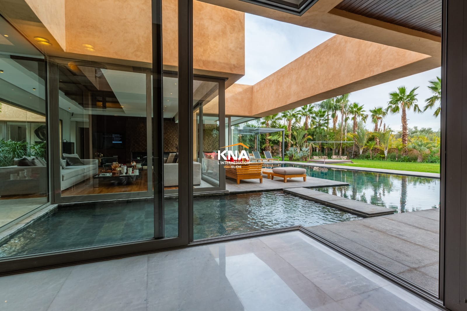 Très Belle Villa de style contemporain au grand confort au sein d’un domaine sécurisé de 10 hectares Achat Achat Villa à Route de Ouarzazate Marrakech