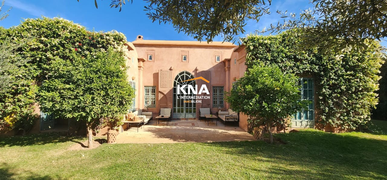 Very beautiful Villa on one level with swimming pool and private garden within a very beautiful secure domain Short term rental Short term rental Villa in Ouarzazate road Marrakech