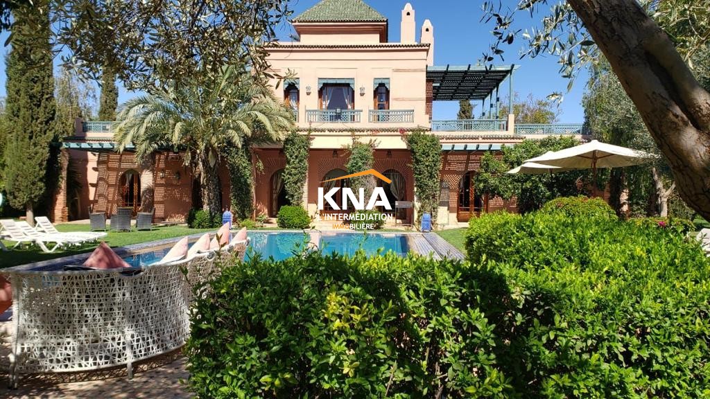 Superbe Villa de style mixte au sein d’un très beau parc arboré à la Palmeraie Location longue durée Location longue durée Villa à Palmeraie Marrakech
