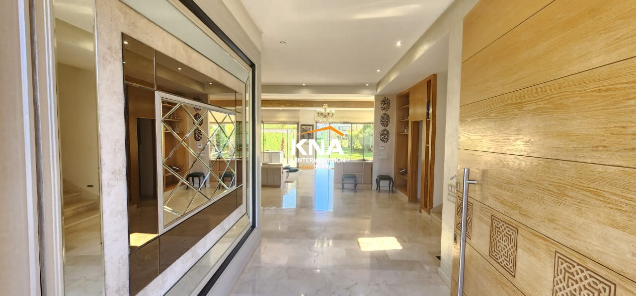 Villa de style mixte située au sein d’une résidence golfique Achat Achat Villa à Route de Tahanaout Marrakech