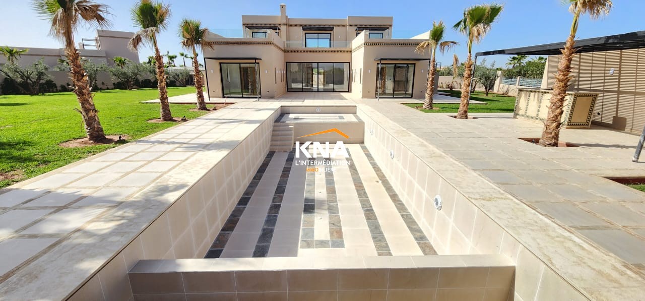 Belle Villa de style mixte faisant partie d'un domaine sécurisé de 19 Villas Achat Achat Villa à Route de Fès Marrakech