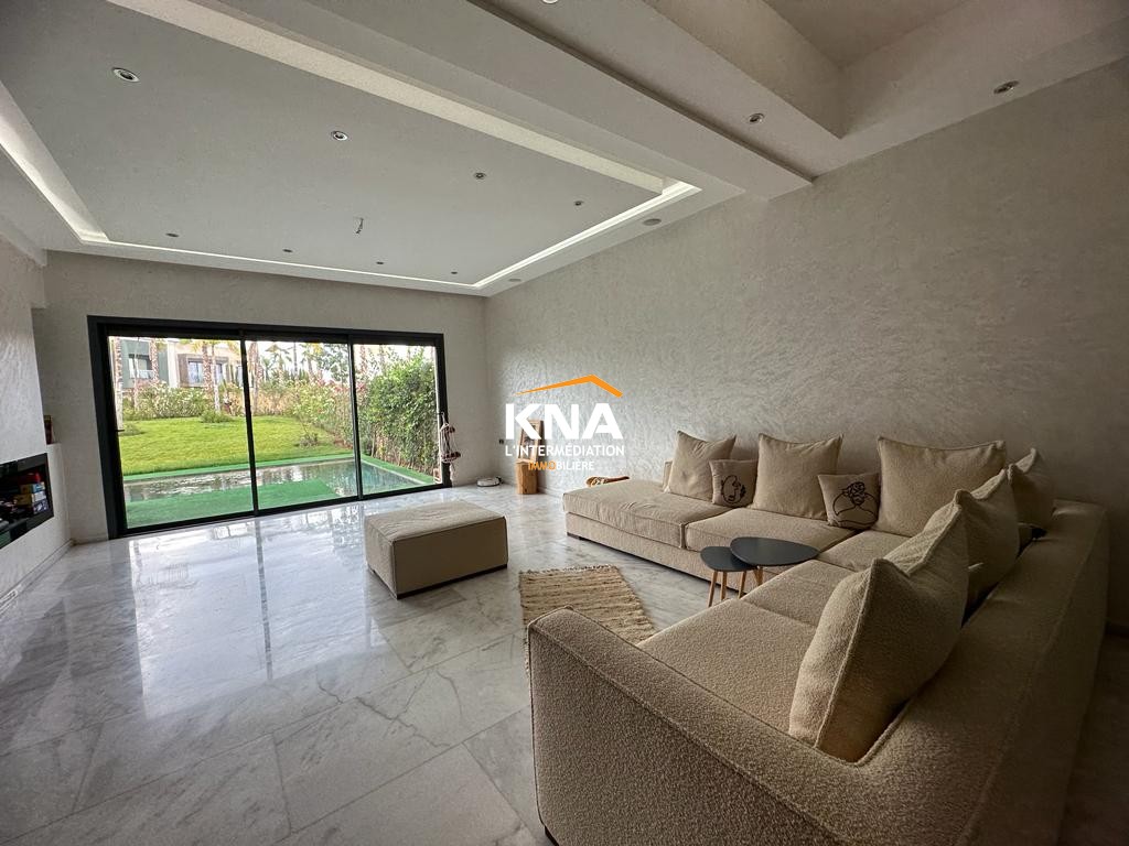 Très jolie Villa de style contemporain située au sein d’une résidence golfique à 15mn du centre-ville Location longue durée Location longue durée Villa à Route de Tahanaout Marrakech