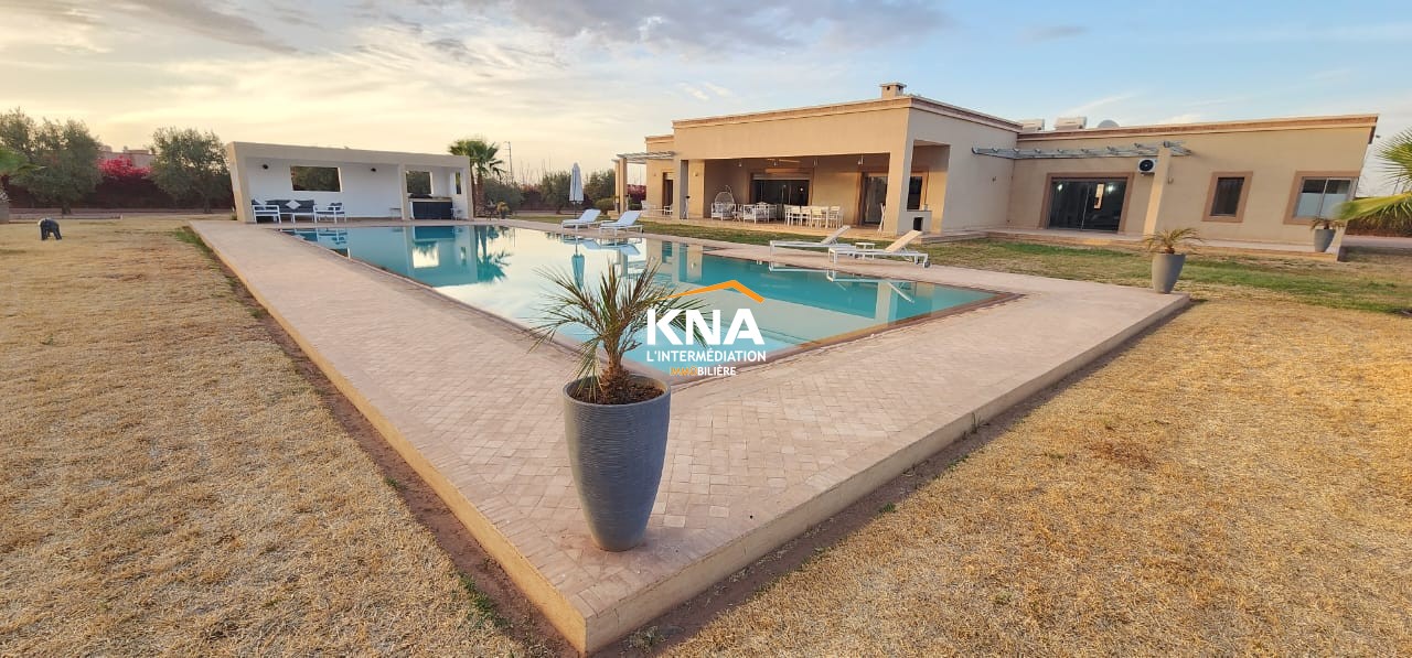 Très jolie Villa de style contemporain mixte de plain-pied joliment arborée Achat Achat Villa à Sidi Abdellah Ghiat Marrakech