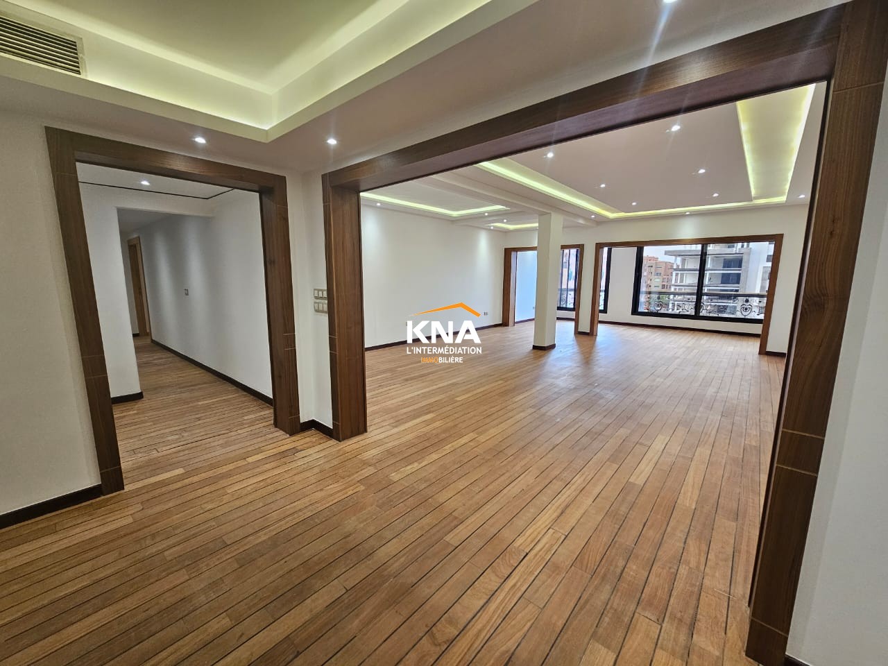 Beautiful and bright apartment located on the 3rd floor of a beautiful residence Sale Sale Apartment in Hivernage Marrakech