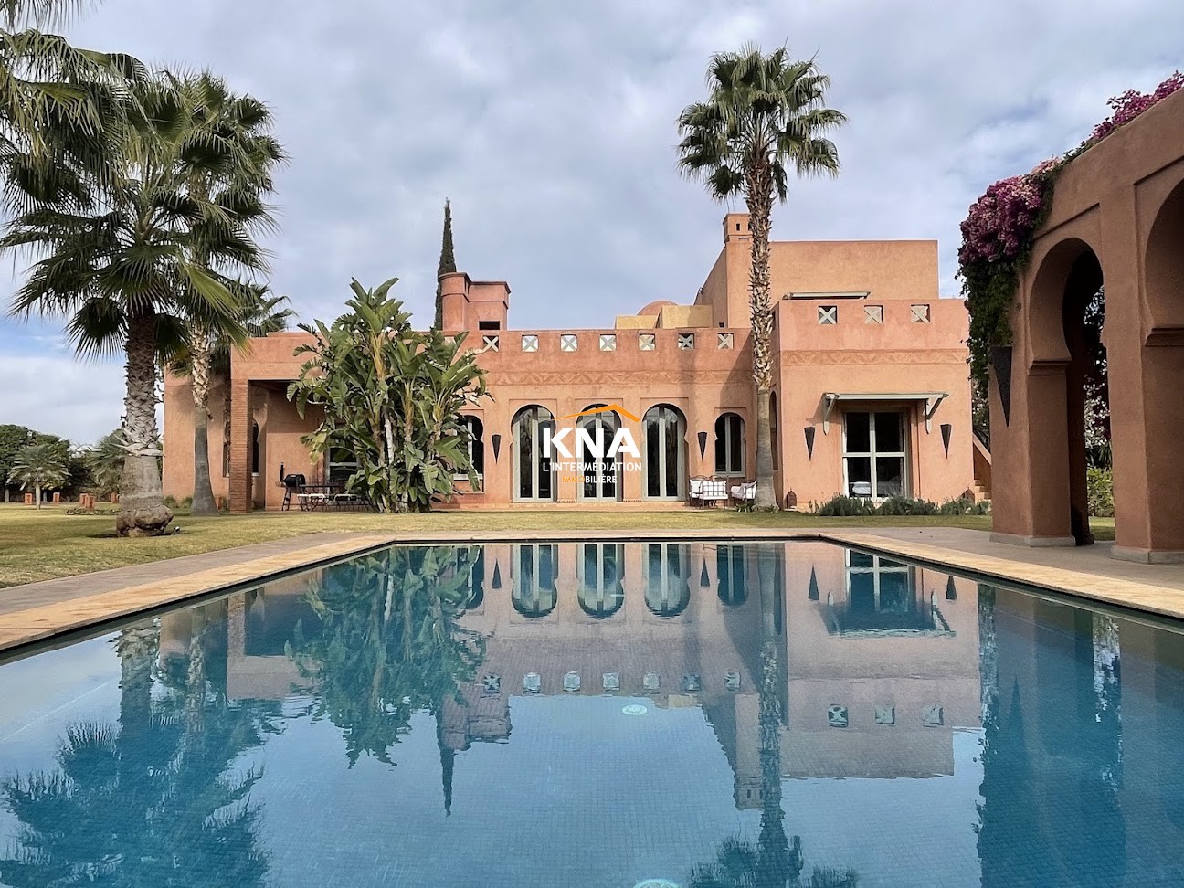 Très jolie Villa située dans une résidence sécurisée de dix villas Achat Achat Villa à Route de l'Ourika Marrakech