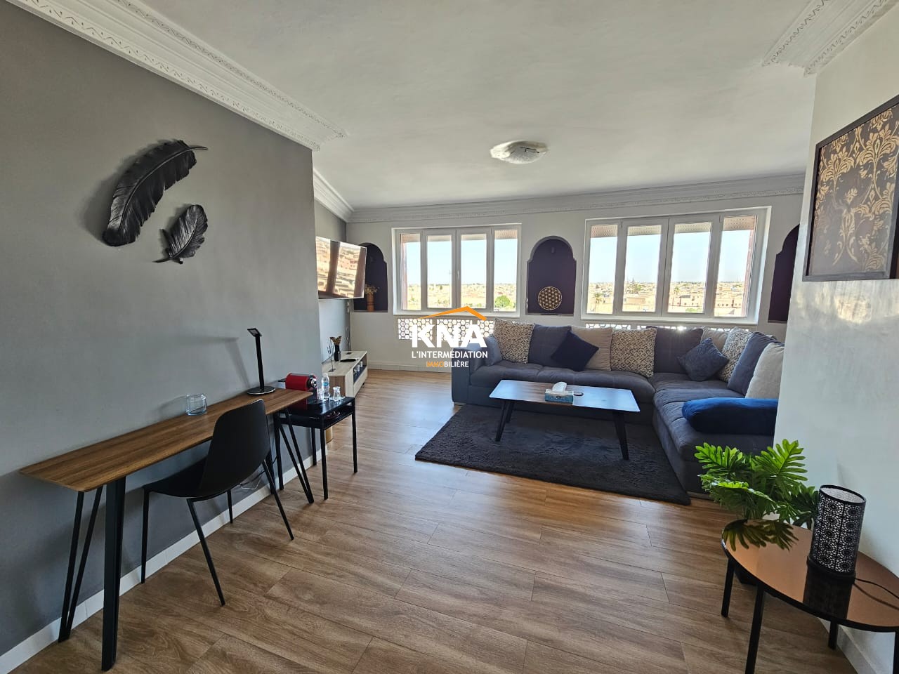 Joli appartement situé au 5ème étage d’un immeuble au quartier Bab Doukkala Location longue durée Location longue durée Appartement à Bab Doukkala Marrakech