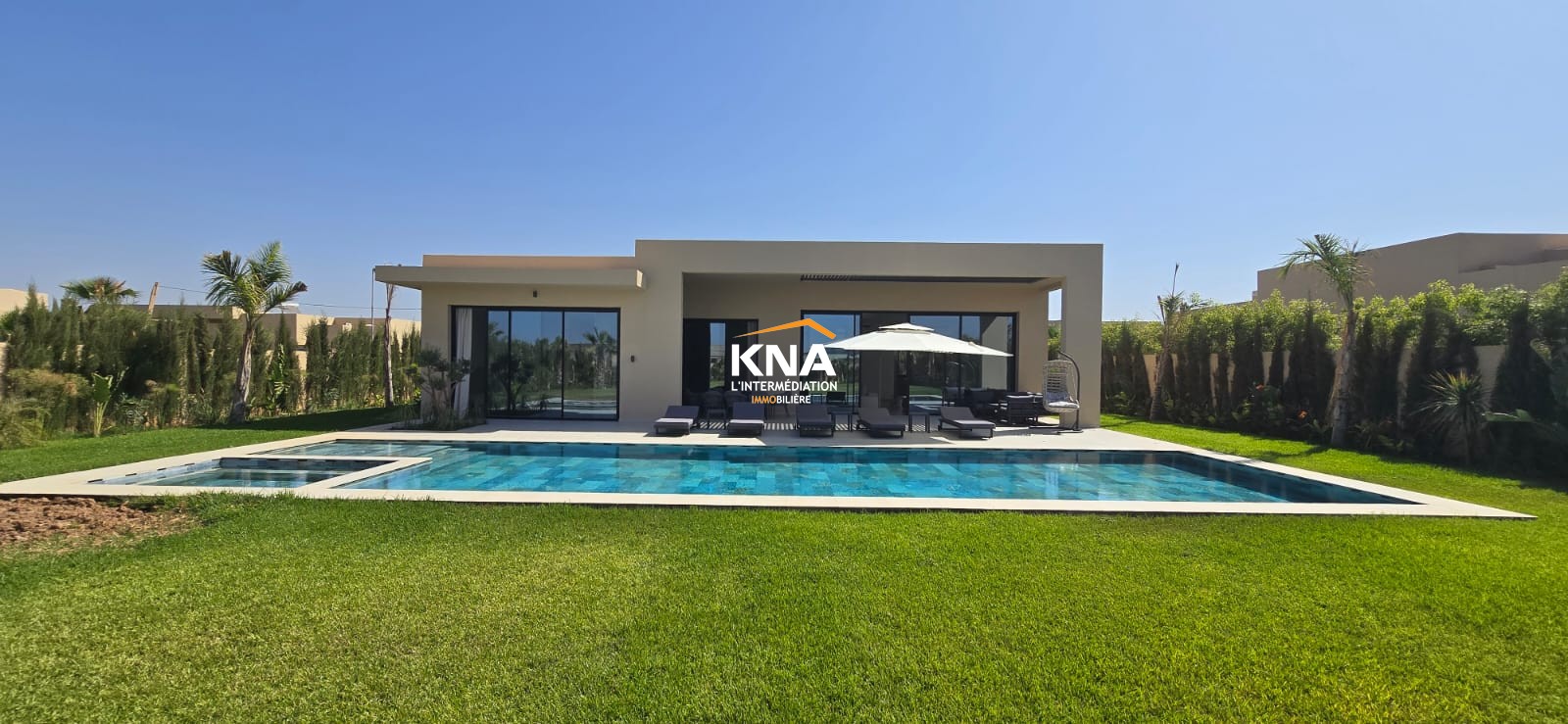 Jolie Villa moderne de plain-pied située au sein d’une résidence privée et sécurisée Achat Achat Villa à Route de Ouarzazate Marrakech