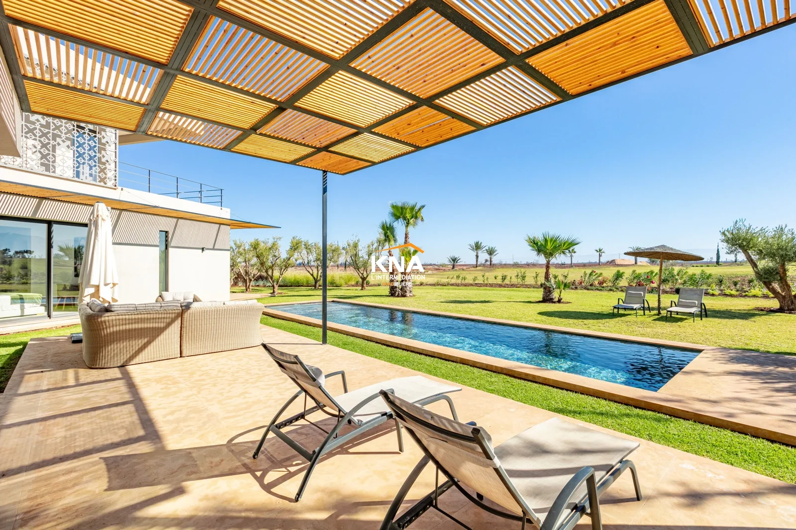 Très belle Villa moderne située en front de golf Location courte durée Location courte durée Villa à Amelkis Marrakech